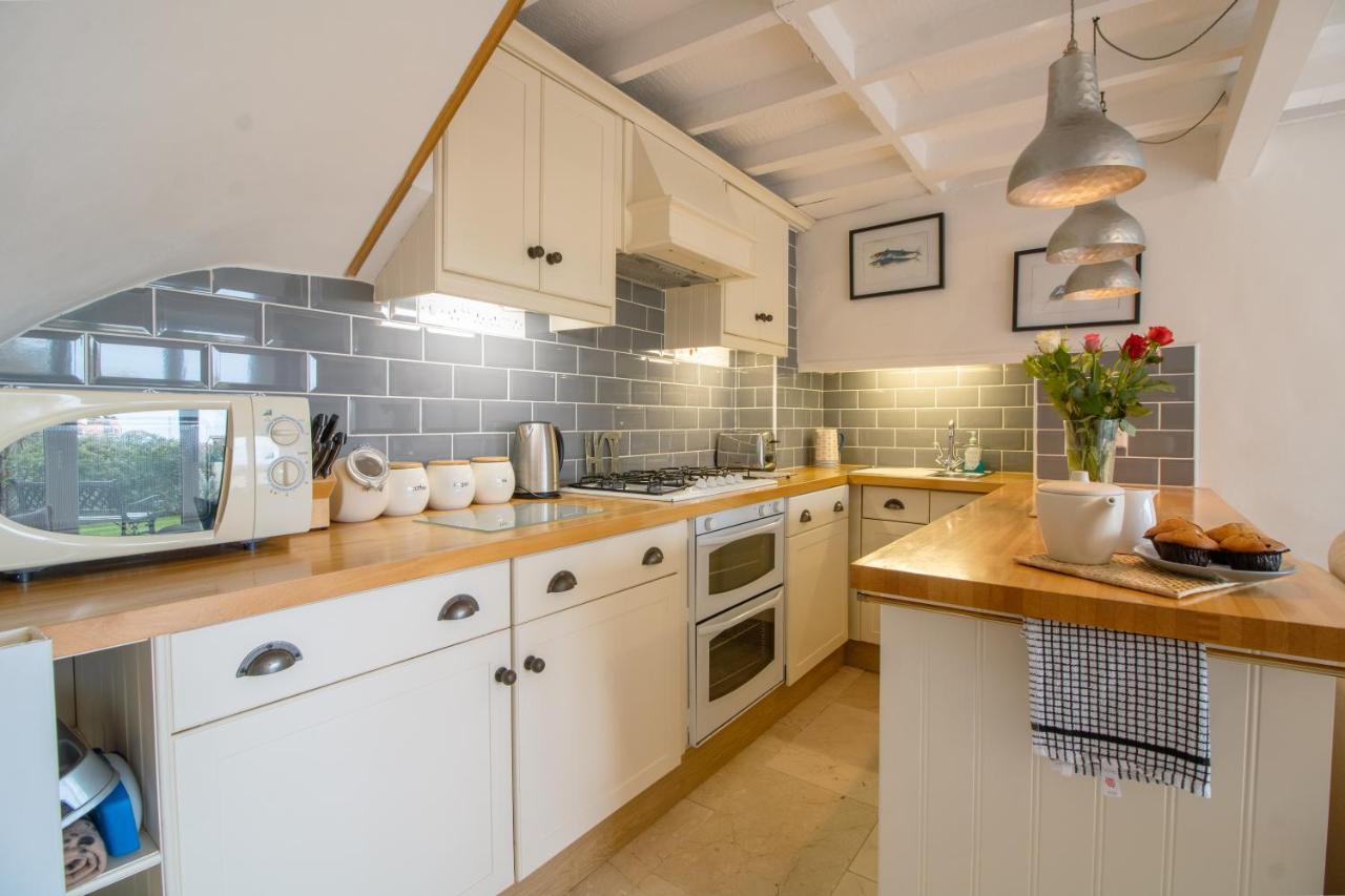 Cormorant- Sea View, Couples Retreat Villa Бриксам Екстериор снимка